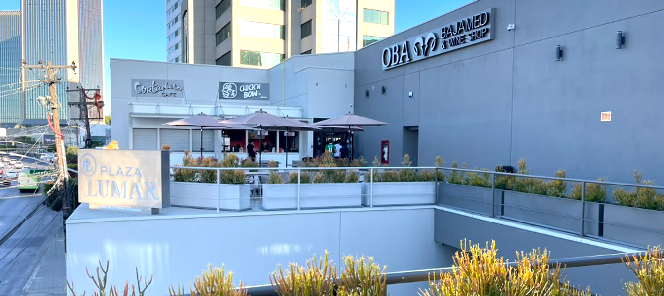 MERGE - Plaza Comercial Lumar - Blvd. Agua Caliente, Tijuana - Fachada